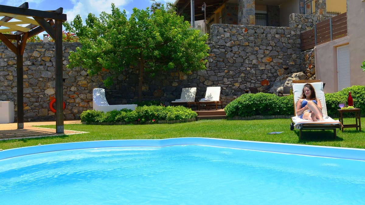 Skotino Villa | Villa with breathtaking views. Sandy beach 8 minutes away by car.