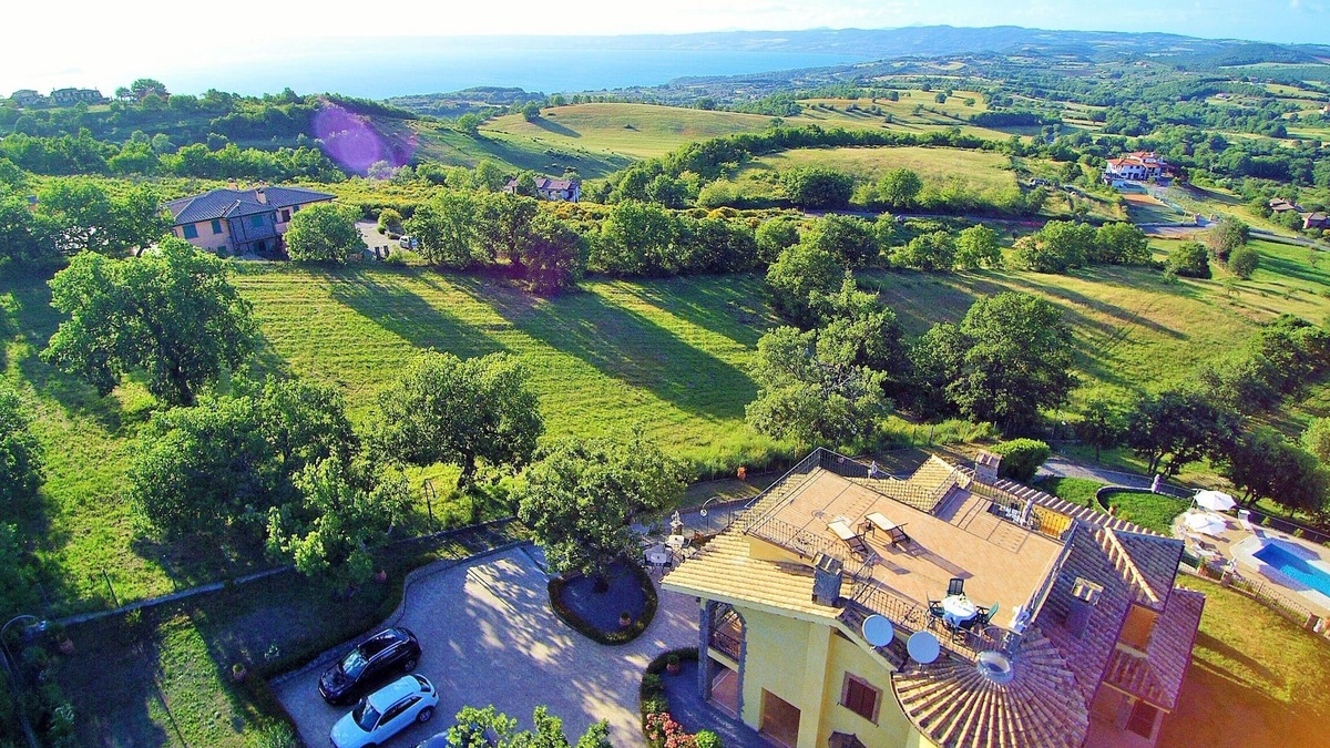 Montefiascone Villa | Villa with enchanting view of the lake, private swimming pool and whirlpool