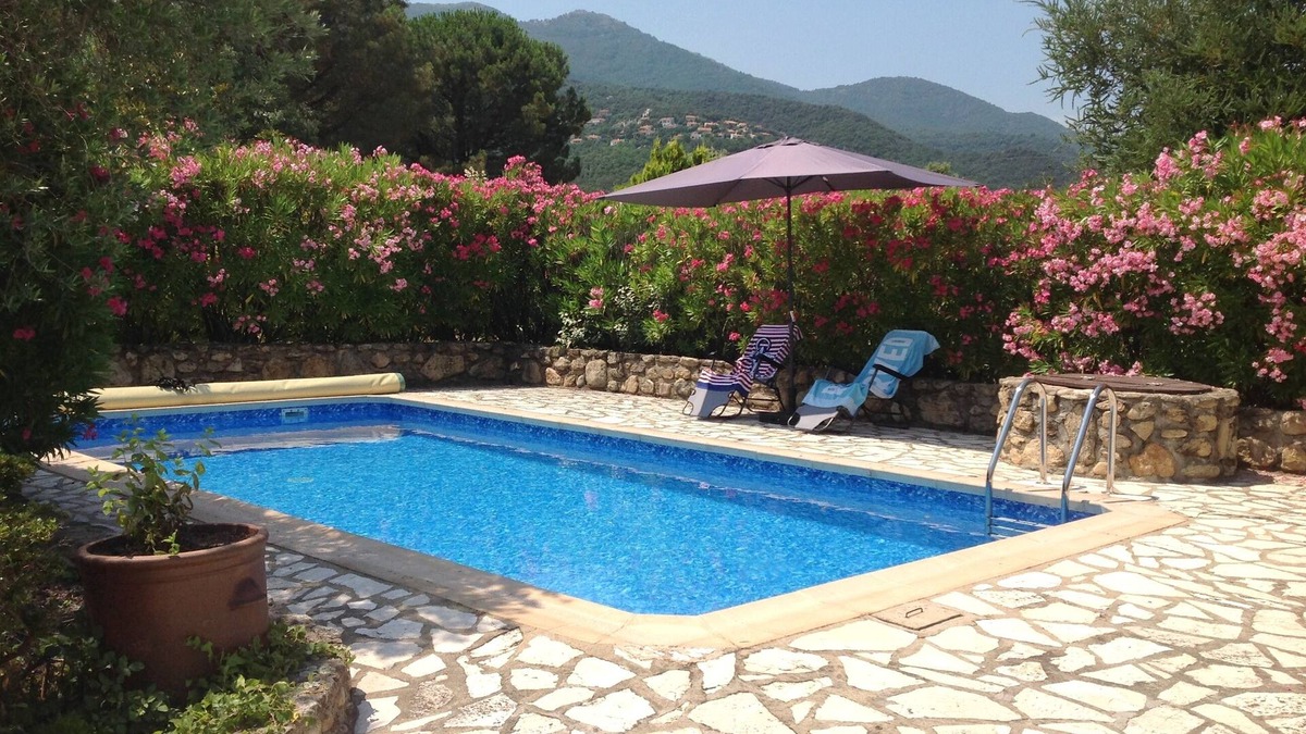 Laroque-des-Alberes Villa | Villa with pool - secluded garden - amazing views - walking distance of village!