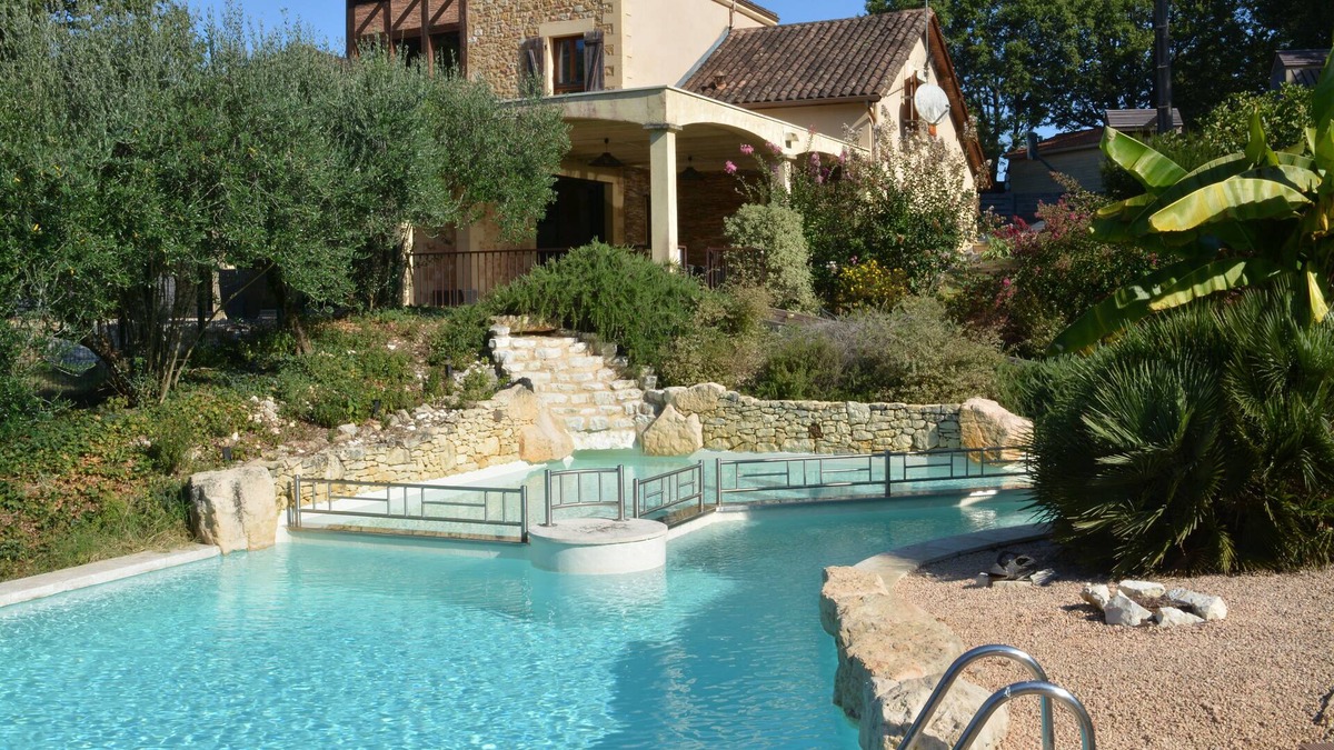 Mauzens-et-Miremont Villa | Villa with closed garden, private pool and playground for children