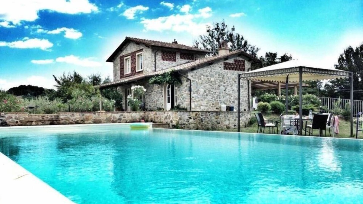 Capannori Villa | Villa with garden and heated pool with jacuzzi
