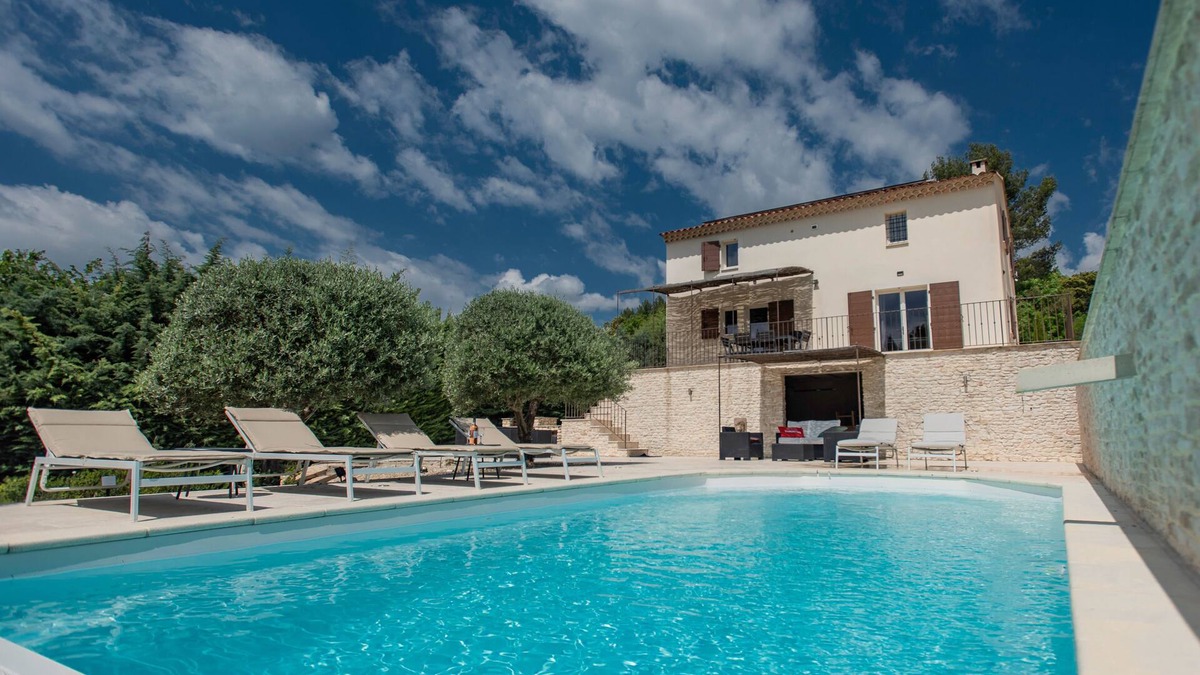 Apt House | Villa with heated pool & air conditioning