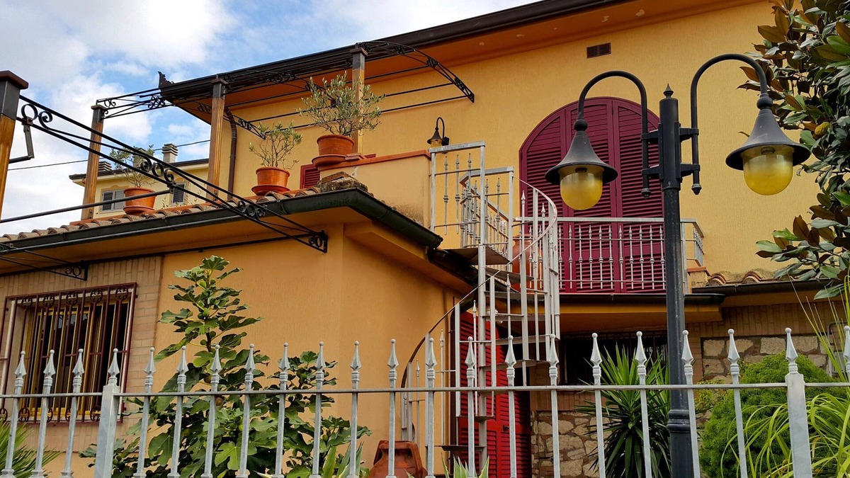 Foiano della Chiana Villa | Villa with garden in the heart of Tuscany 2