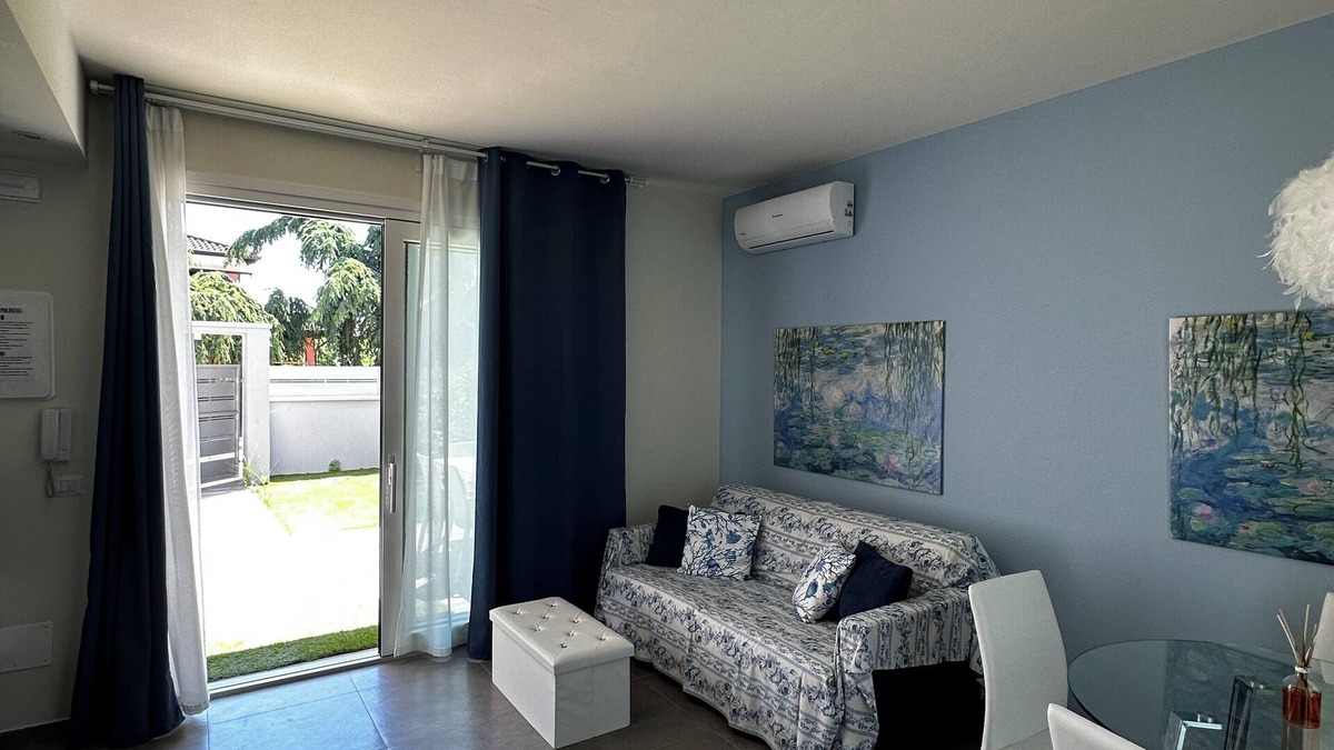 Lido delle Nazioni Villa | Villa with independent garden in Residence Polynesia