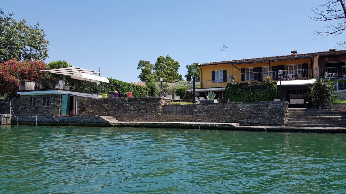 Ameglia Villa | Villa with jetty on Magra river