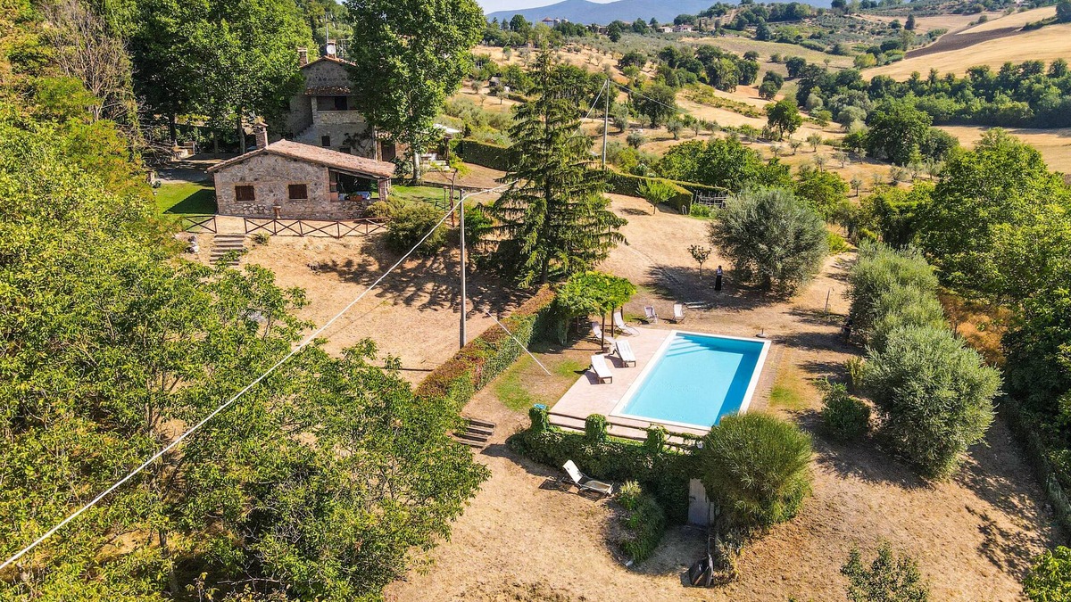 Lugnano in Teverina House | Villa with private pool 80 kms northern of Rome and 30 from Orvieto. 3 bedrooms