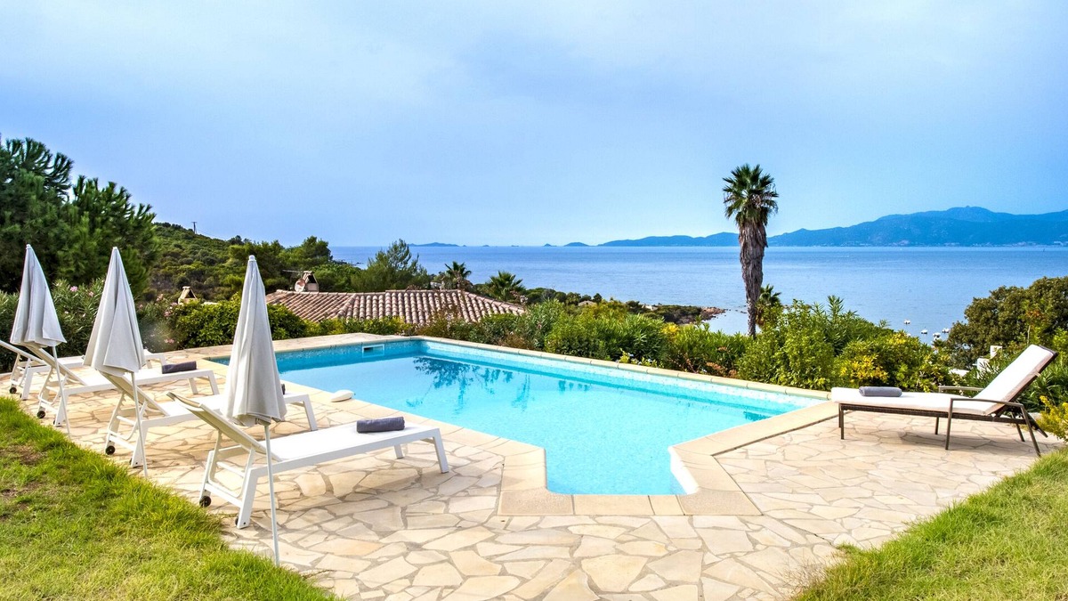 Portigliolo Villa | Villa with panoramic view 5 minutes from the beach