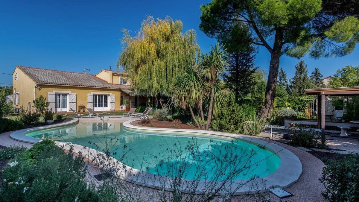 Le Thor Villa | Villa with Plage® pool, and large shaded garden in Provence and Luberon.
