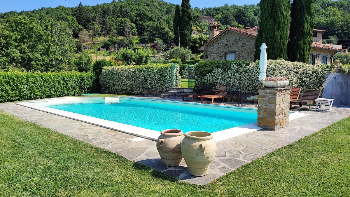 Bivio Lugnano House | Villa with pool and garden