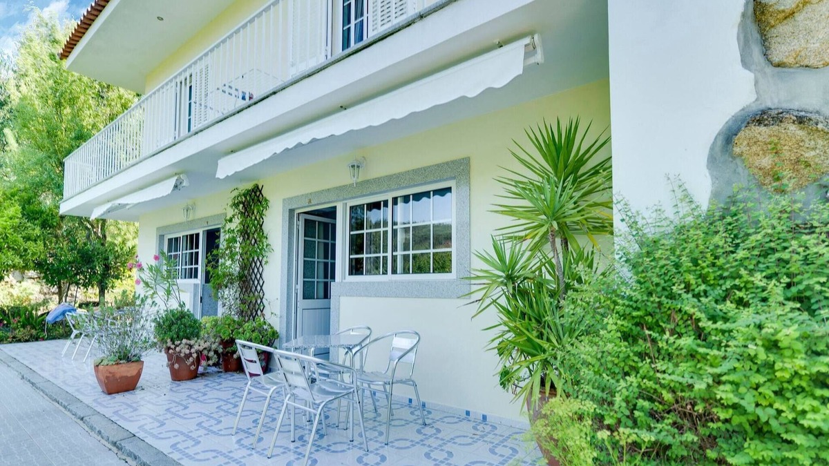 Penafiel Villa | Villa with Pool near Douro Valley