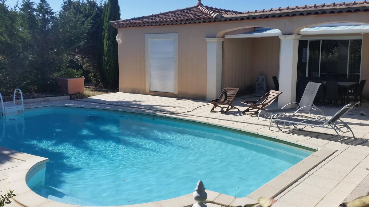 Rochefort-du-Gard Villa | VILLA WITH POOL (10 minutes from Avignon: 15 minutes from Pont-du-Gard!)