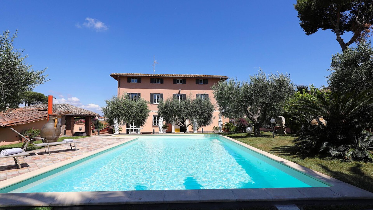 Suburbio VII Portuense Villa | Villa with pool a few minutes from the historic center