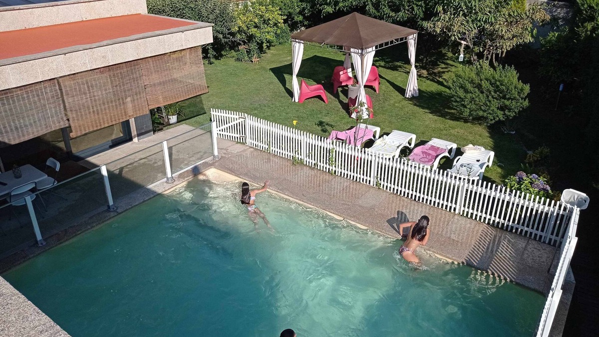 Santa Cristina de Cobres House | Villa with pool and fun Ría de Vigo