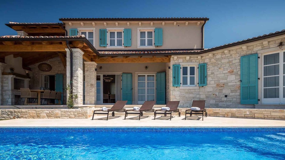 Strpacici Villa | Villa with pool and well-tended garden