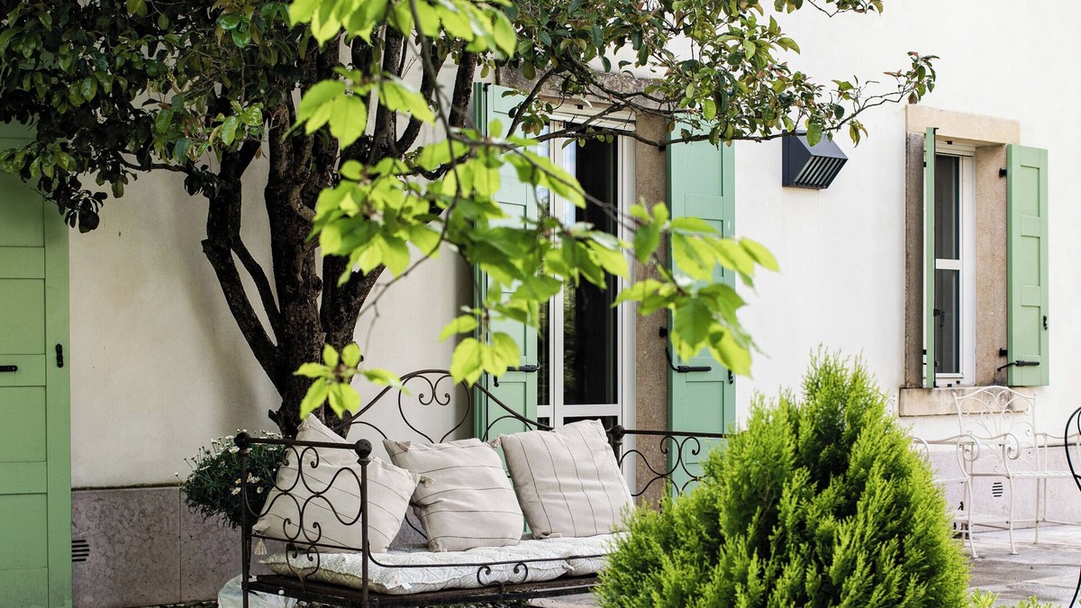 Sona House | Villa with pool between Verona and Lake Garda in an old country court