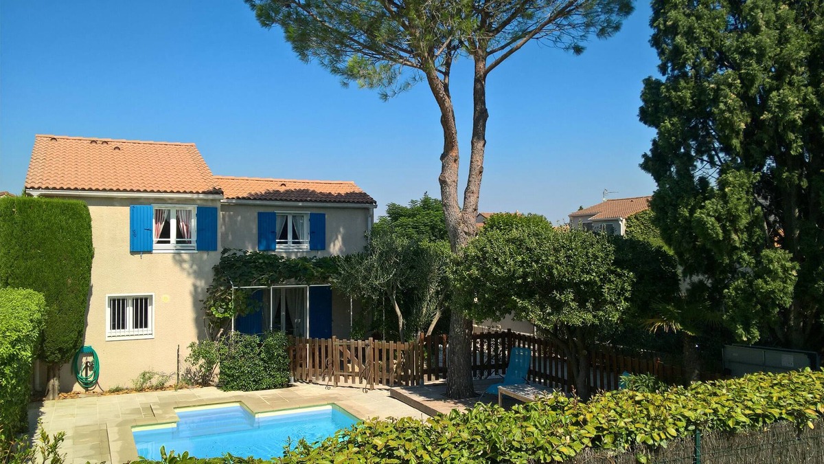 Vedene Villa | VILLA WITH POOL, GARDEN SHADE - NEAR AVIGNON - 6 PEOPLE