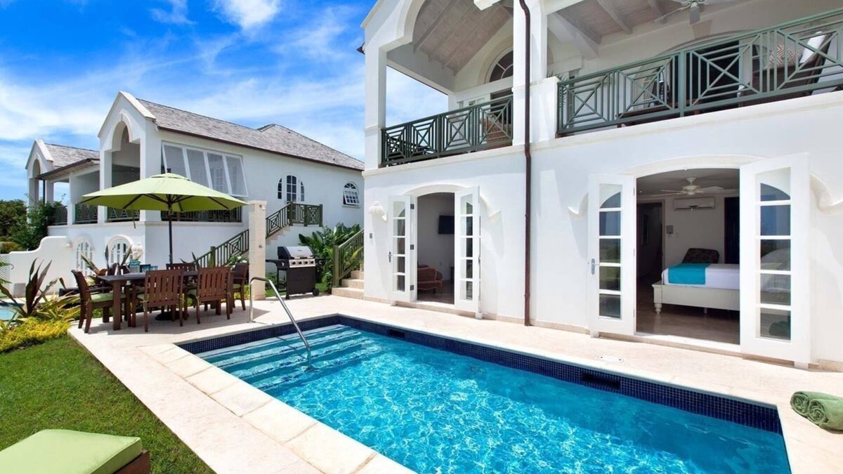 Merlin Bay Villa | Villa with Pool & Golf Views - Coral Blu