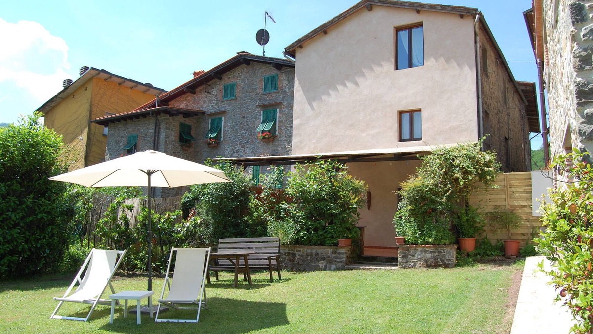 Bagni di Lucca House | Villa With Pool, Large Garden & Outside Dining Area