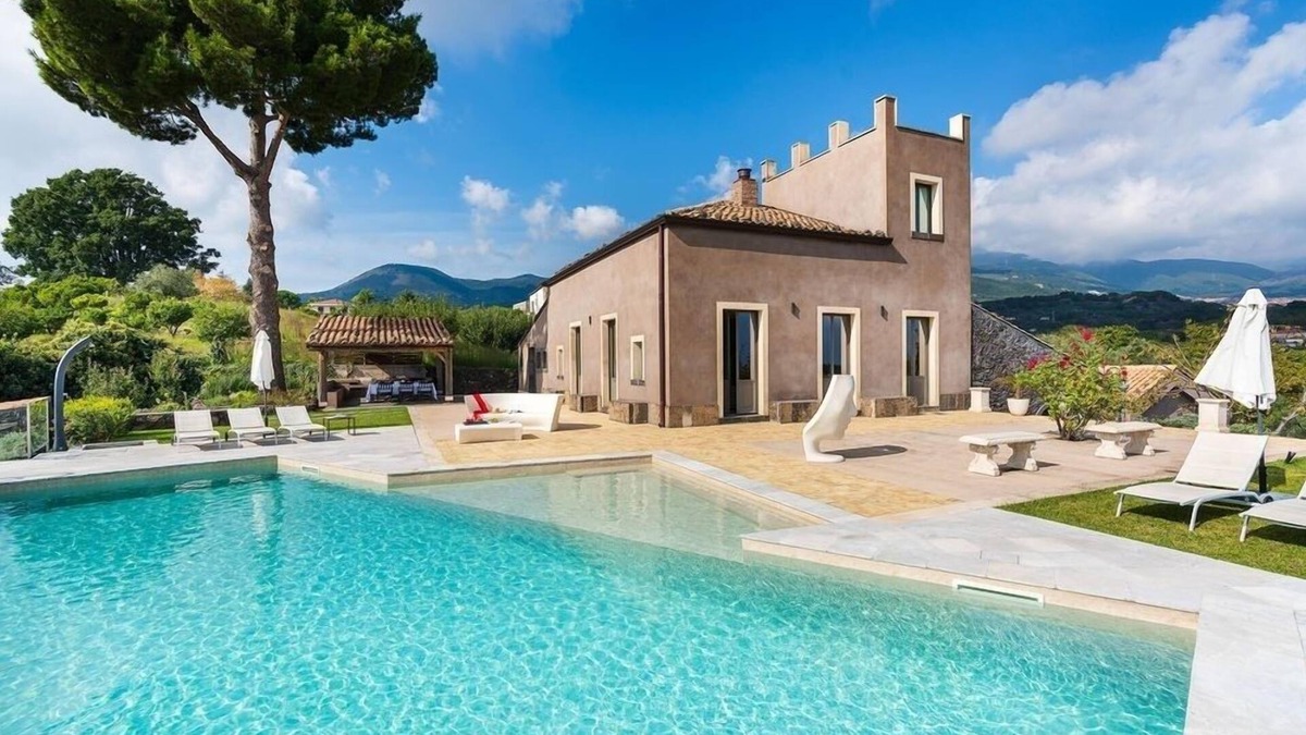 Zafferana Etnea Villa | Villa with pool Sicily, Mt Etna villa, large villa to let Sicily