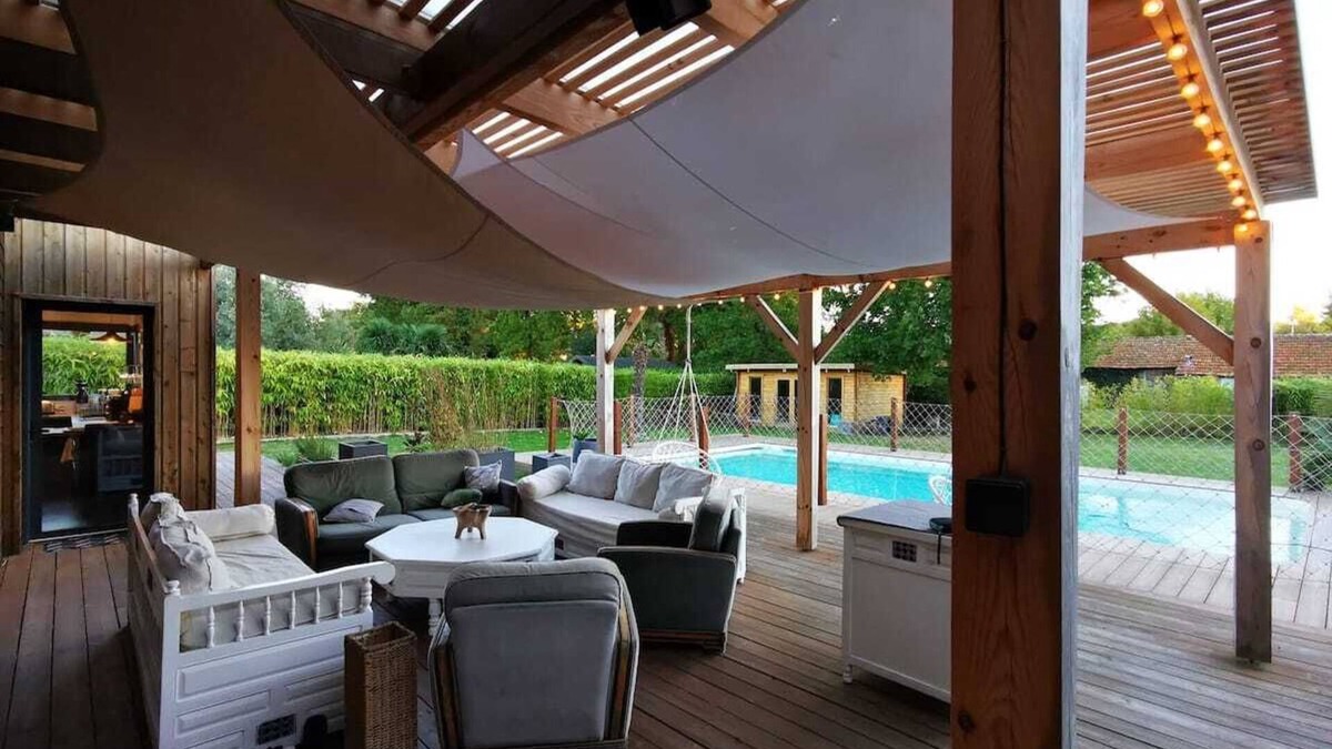 Saumos Villa | Villa with pool located near ocean and lake