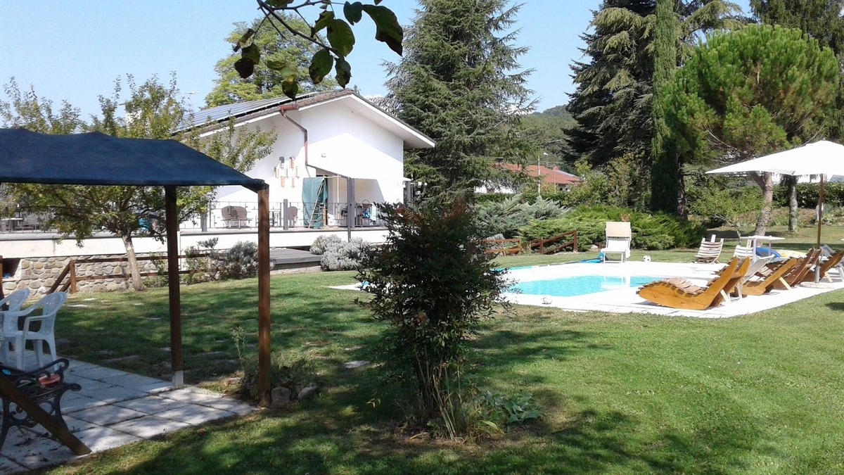 Villafranca in Lunigiana Villa | villa with pool near the 5 lands, independent rooms, large park