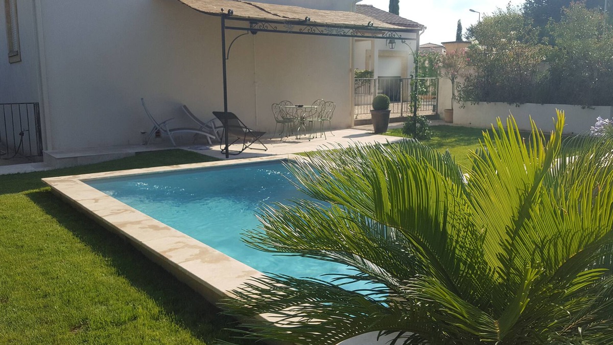 Blauzac Villa | Villa with pool near UZES, sleeps 5, 3 bedrooms, 1 bathroom, 1 shower room,