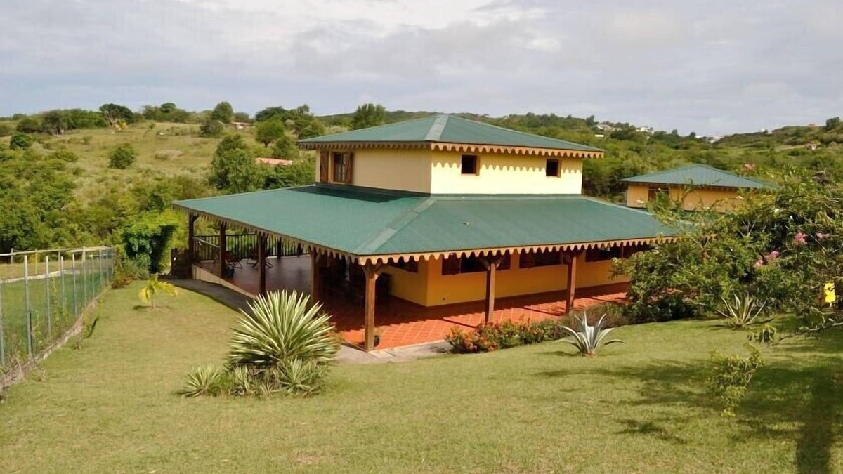 Le Marin Villa | Villa with pool, sea view, 2 km from the beach, 3 bedrooms, 8 people