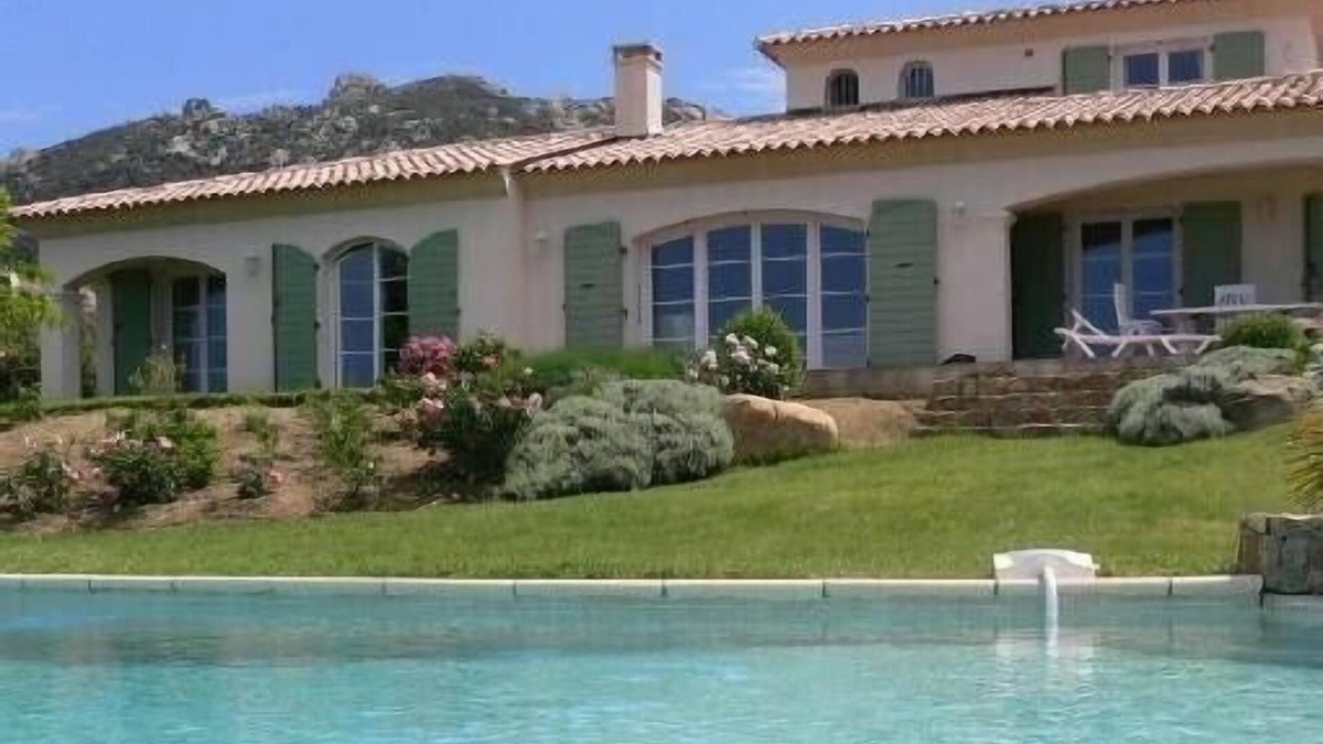 Lumio Villa | Villa with pool, sea view, sleeps 6, tastefully decorated