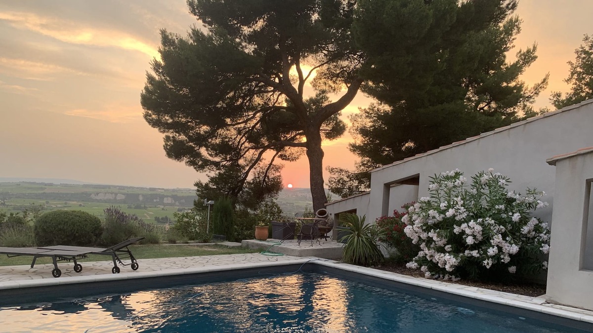 Seguret House | VILLA WITH POOL WITH PANORAMIC VIEW