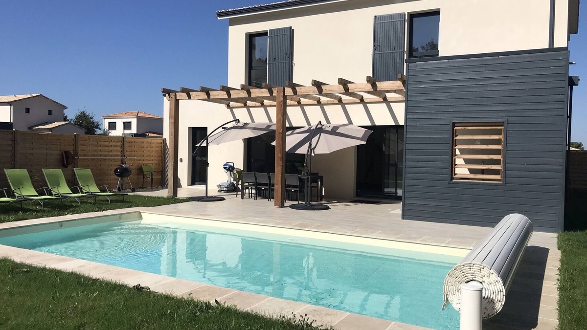 Saint-Augustin House | Villa with private pool and Jacuzzi on a residence with tennis