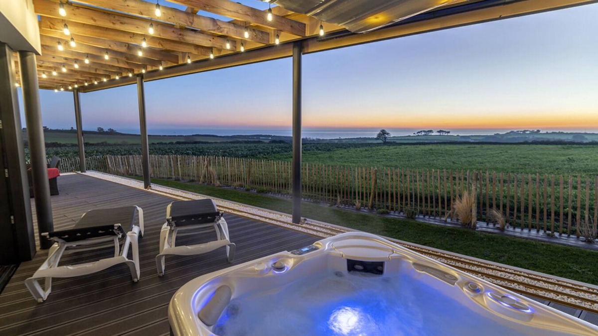 Plougonvelin House | Villa with private Jacuzzi, relaxing wellness weekends and holidays, seaside