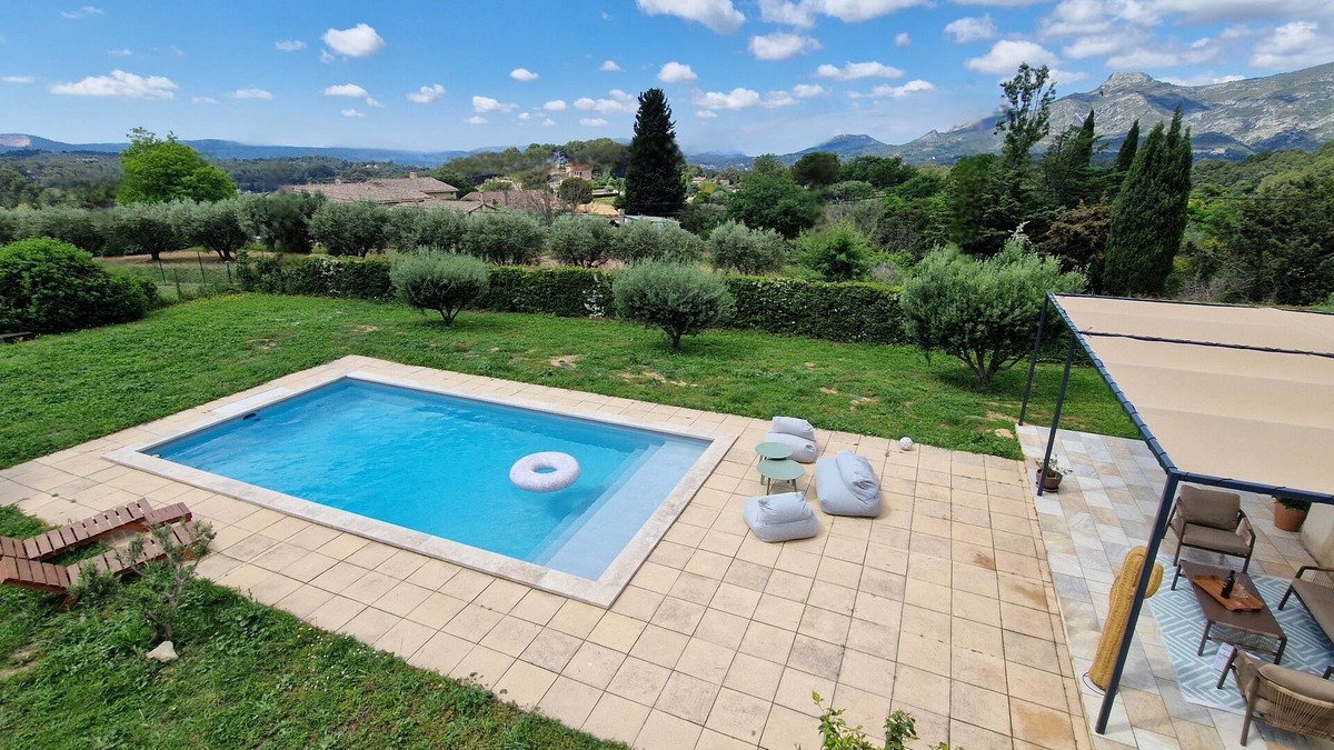 Roquevaire Villa | Villa with Private Pool - A haven of peace at the foot of the hills