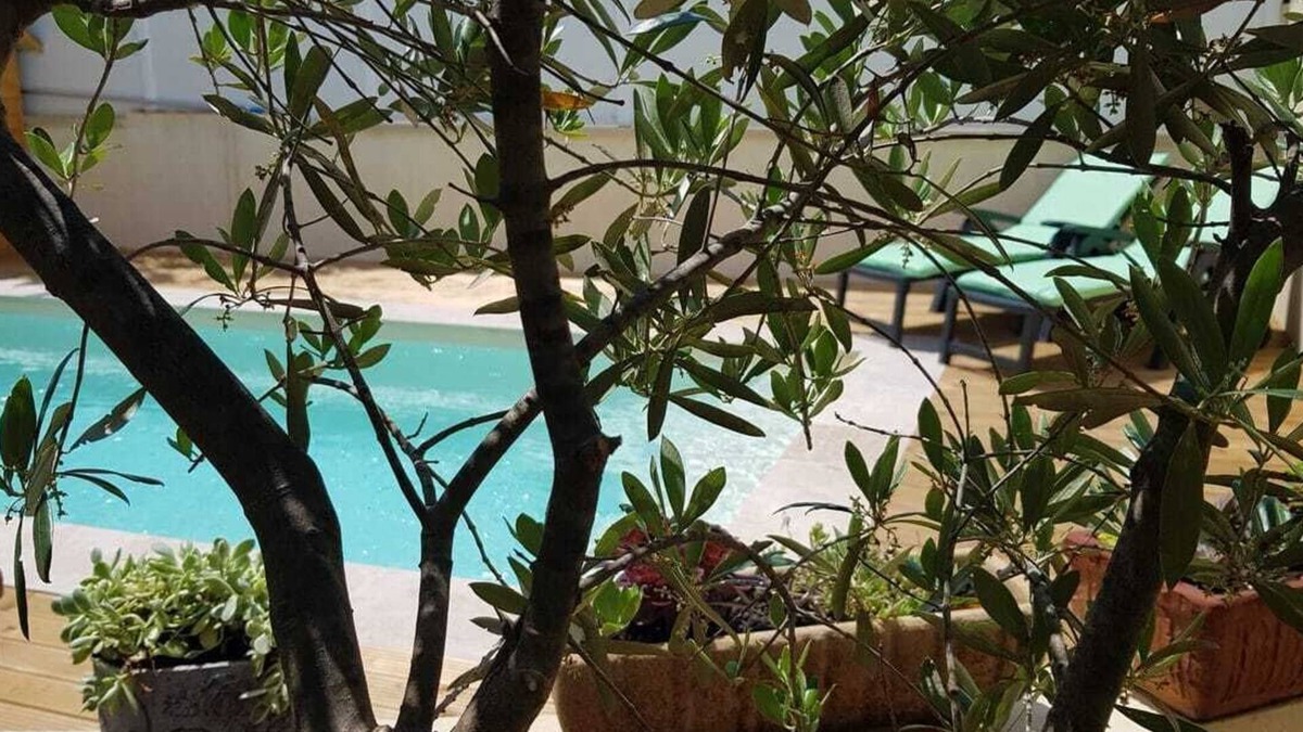 Capestang Villa | Villa with private pool near the Canal du Midi.