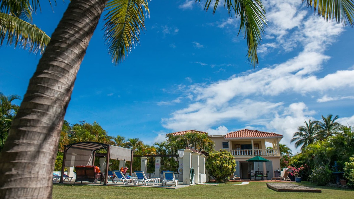 Maynards Villa | Villa With Private Pool, Sea Views And Tropical Breezes