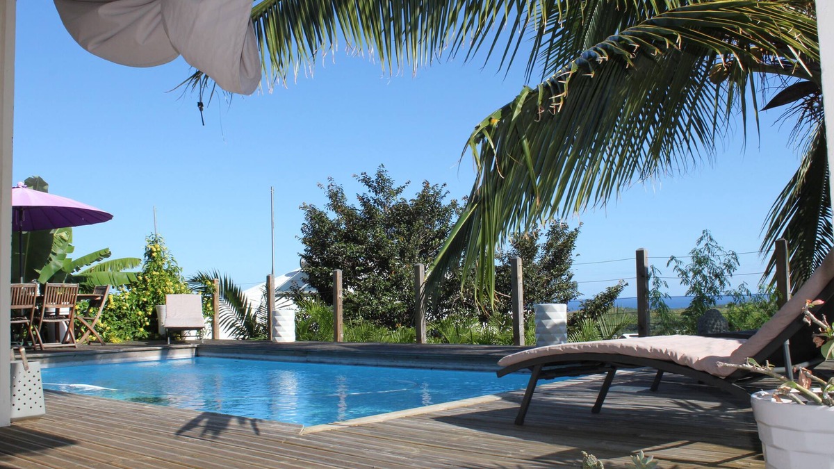 L'Etang-Sale Villa | Villa with pool, sea and mountain views