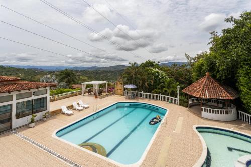 Anapoima Villa | Villa with Swimming Pool, Jacuzzi and Sauna