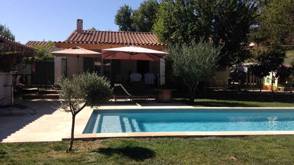Brue-Auriac Villa | Villa with swimming pool in Provence-Verdon