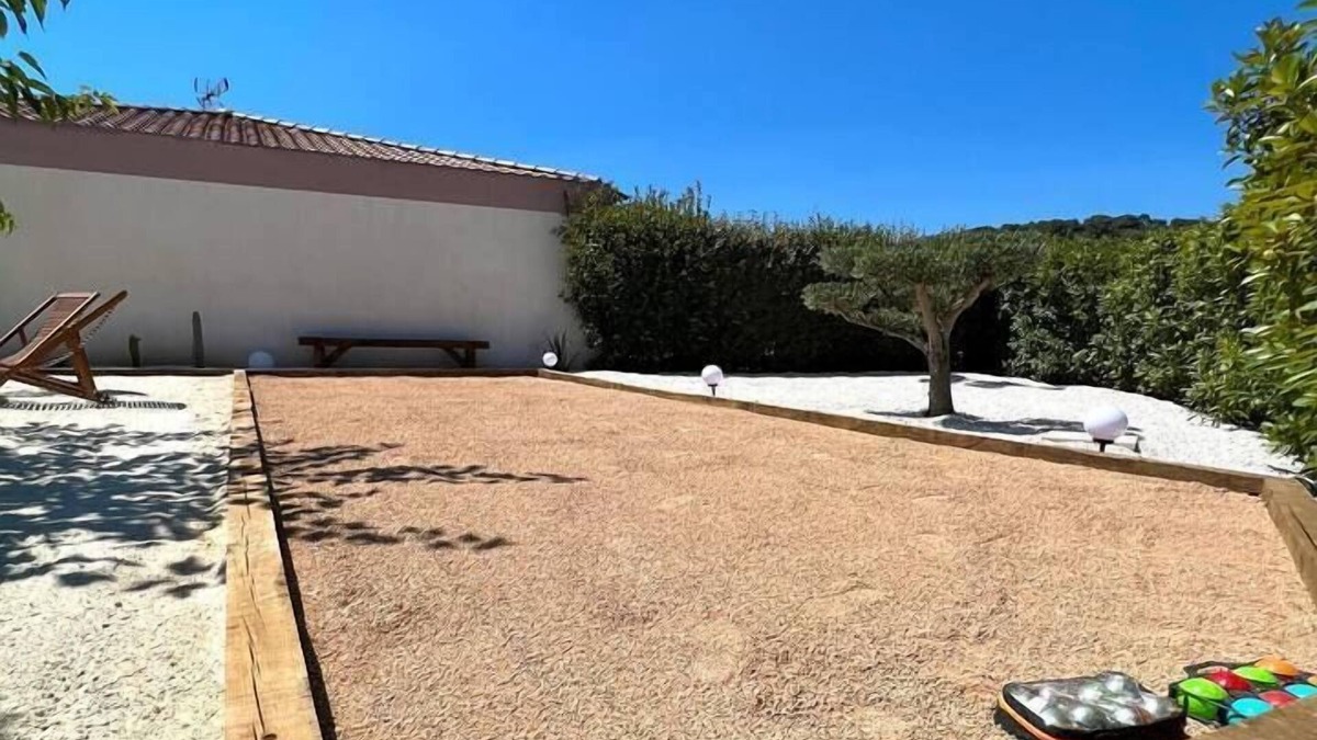 La Crau Villa | Villa with swimming pool for 12 people near hyères.