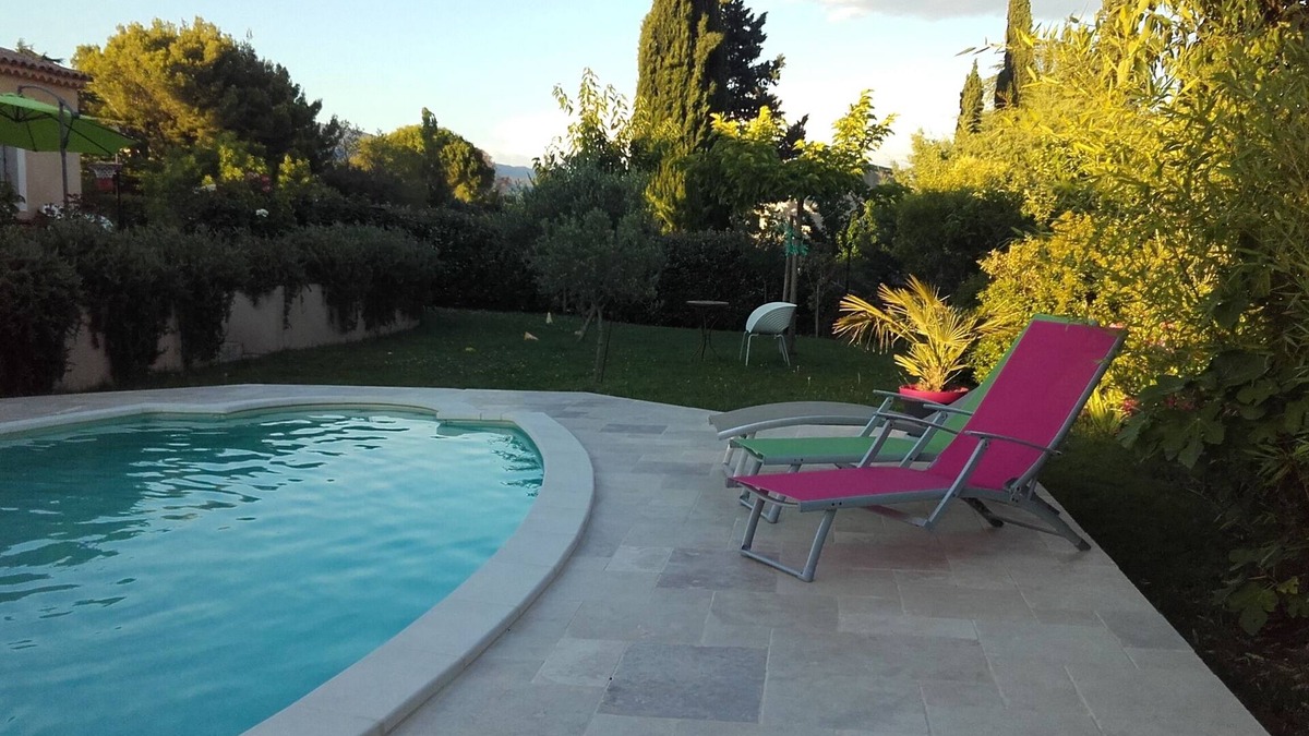 Puyvert Villa | Villa with swimming pool and air conditioning in the heart of the luberon