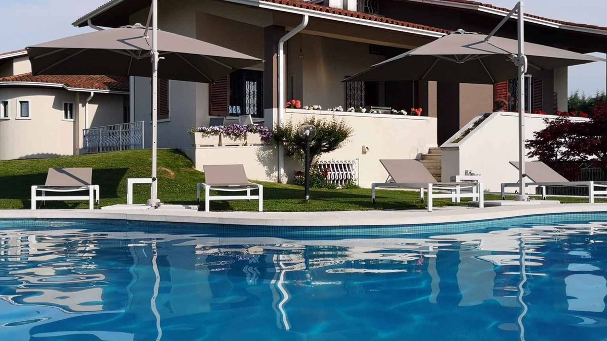 Colà Di Lazise Villa | Villa with view onto the lake