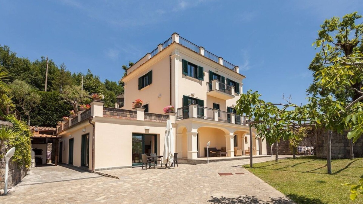 Sant'Agata sui Due Golfi Villa | Villa Yuri with private pool