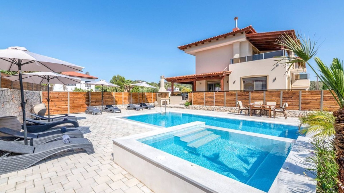 Filerimos Villa | Villa Zephyr - Four Bedroom Villa, Sleeps 8