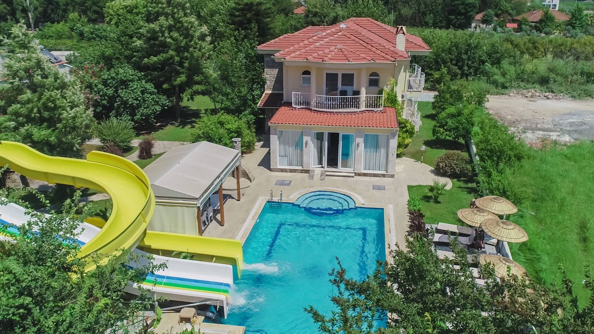 Dalyan Villa | VILLA ZEZE 7 ROOMS 14 SLEEPS PRIVATE WATERSLIDES