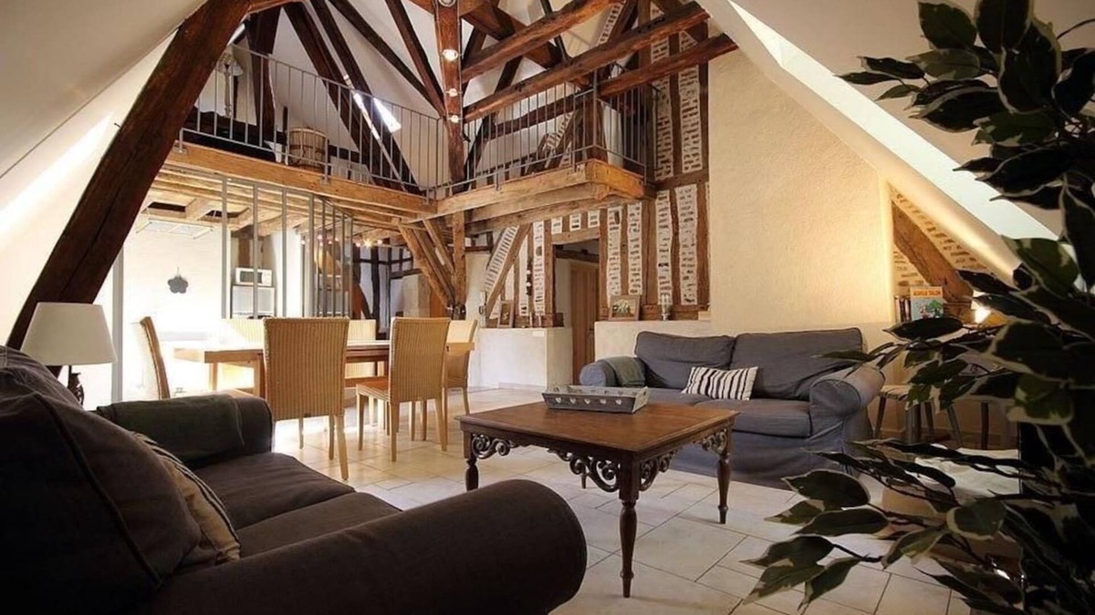 Amboise Apartment | VillaconCorde-Duplex 6 pers, at Prime location in Amboise, Air conditionned