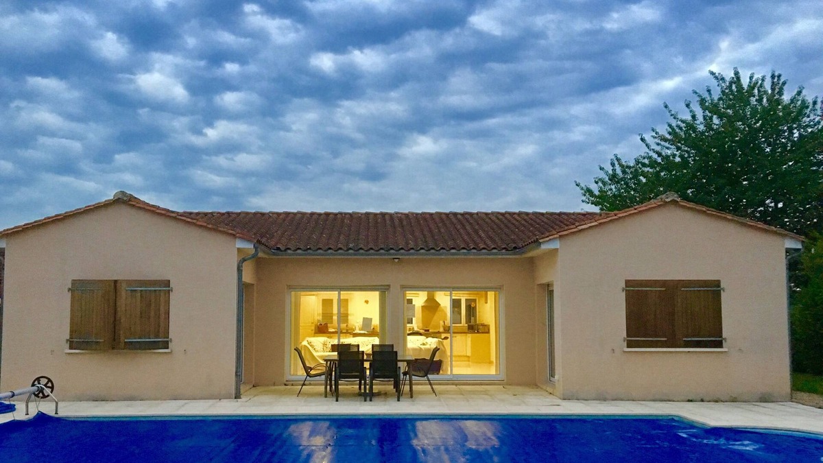 Saint-Antoine-Cumond House | Village location, private pool close to Aubetterre sur Dronne