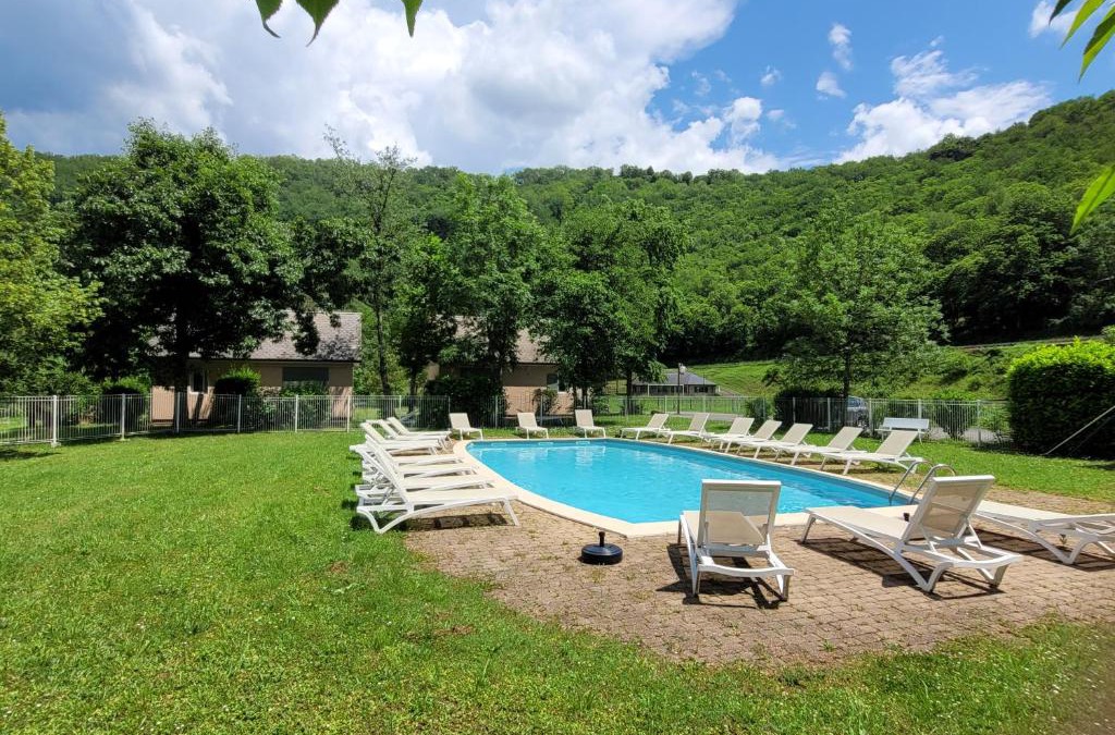 Grand-Vabre House | Village 17 gites, Piscine, Restaurant , 2 gites avec SPA, 3km de Conques