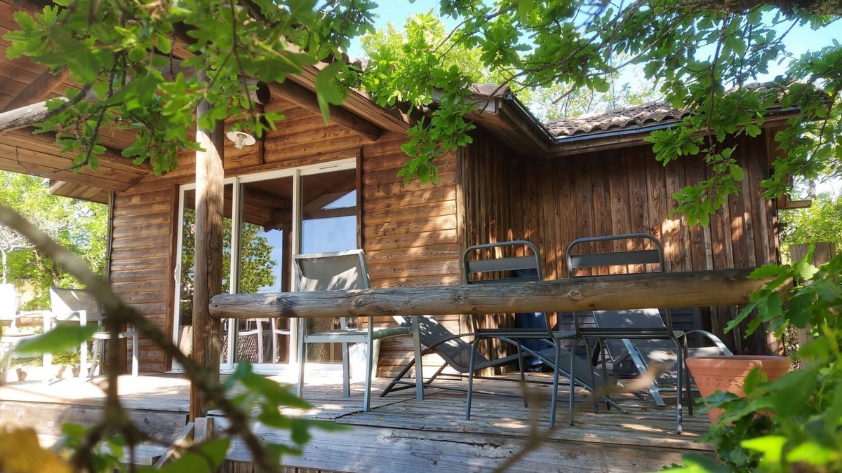 Orliaguet Ski Chalet | Village de gîtes La Truffière: Chalets in the heart of nature - heated swimming pool