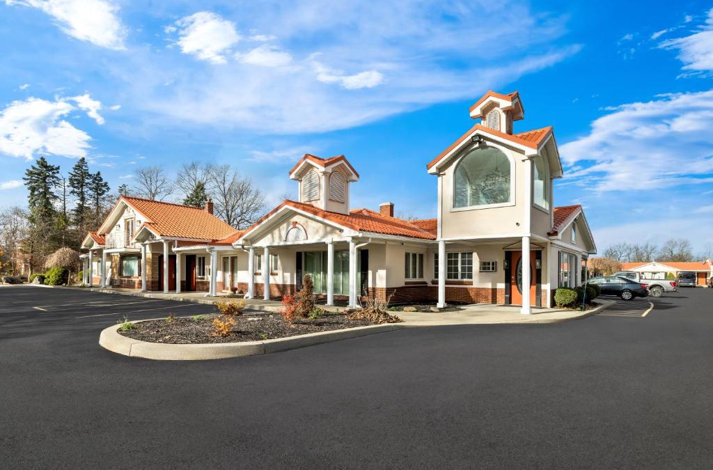 Clarence Hotel | Village Haven Inn & Extended Stay
