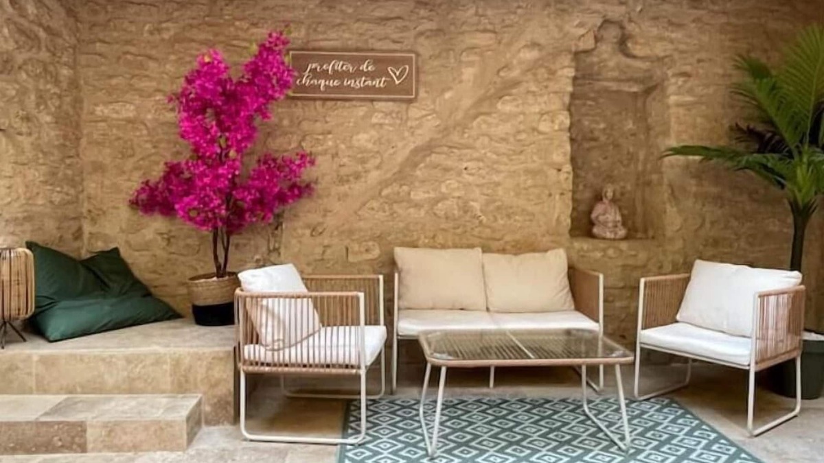Cornillon-Confoux House | Village house on 2 levels with 2 bedrooms and 2 terraces