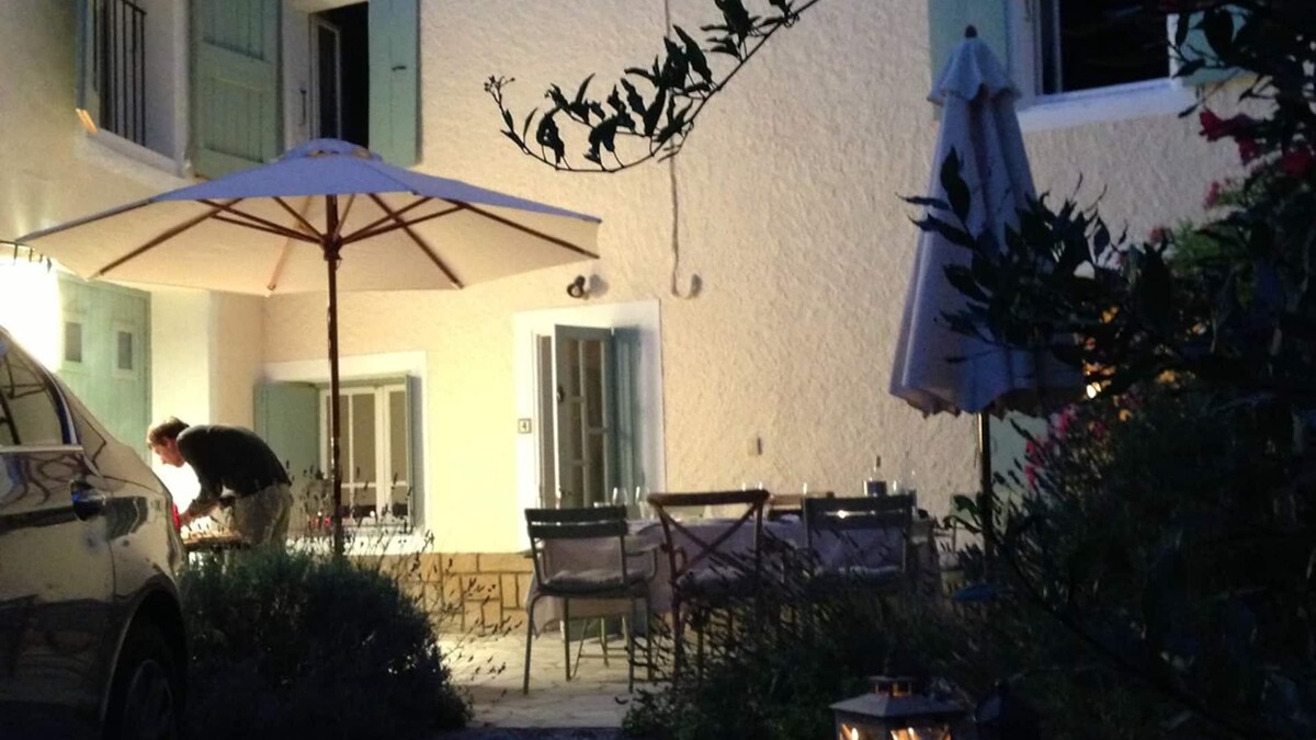 Canet House | Village house with garden in the middle of the southern French wine region, 30 minutes to the sea